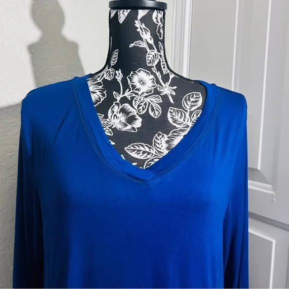 Avenue 3/4 sleeves Royal blue size L NWOT - Picture 5 of 9